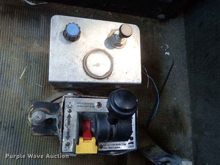 image for item DF1210 2000 Kenworth T800 semi truck