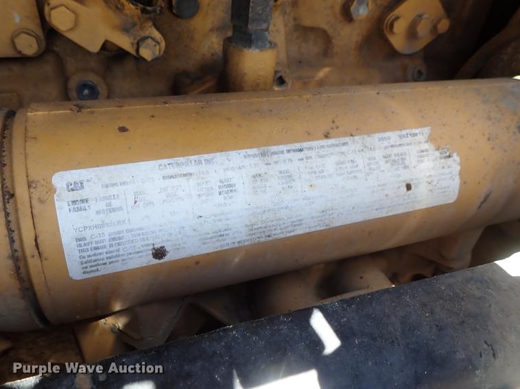 image for item DF1210 2000 Kenworth T800 semi truck