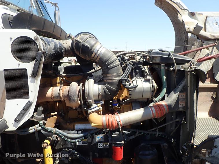 image for item DF1210 2000 Kenworth T800 semi truck