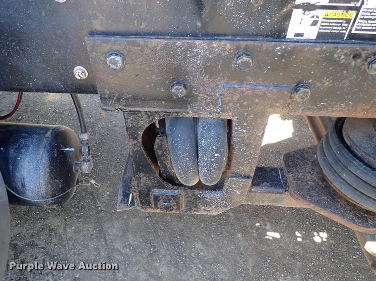 image for item DF1210 2000 Kenworth T800 semi truck