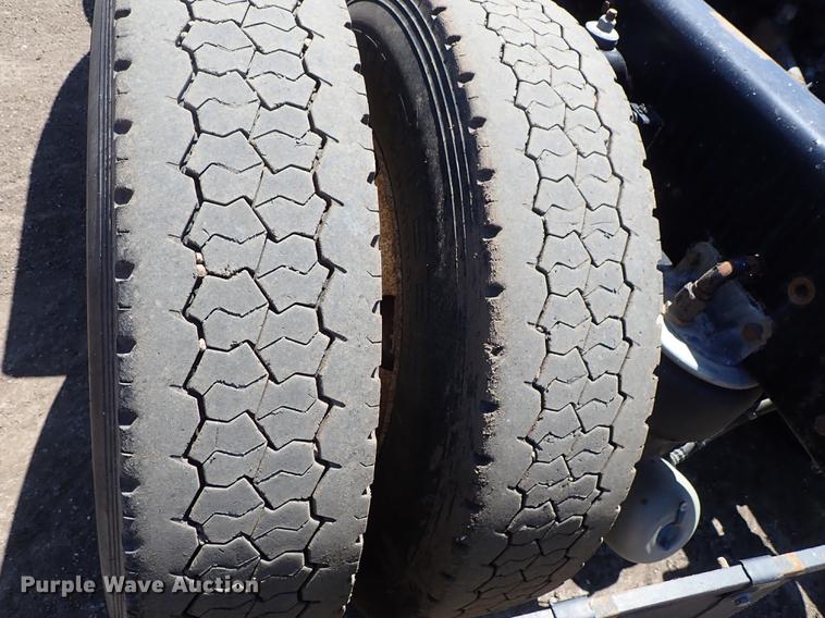 image for item DF1210 2000 Kenworth T800 semi truck