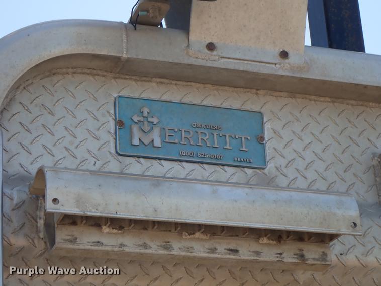 image for item DF1210 2000 Kenworth T800 semi truck