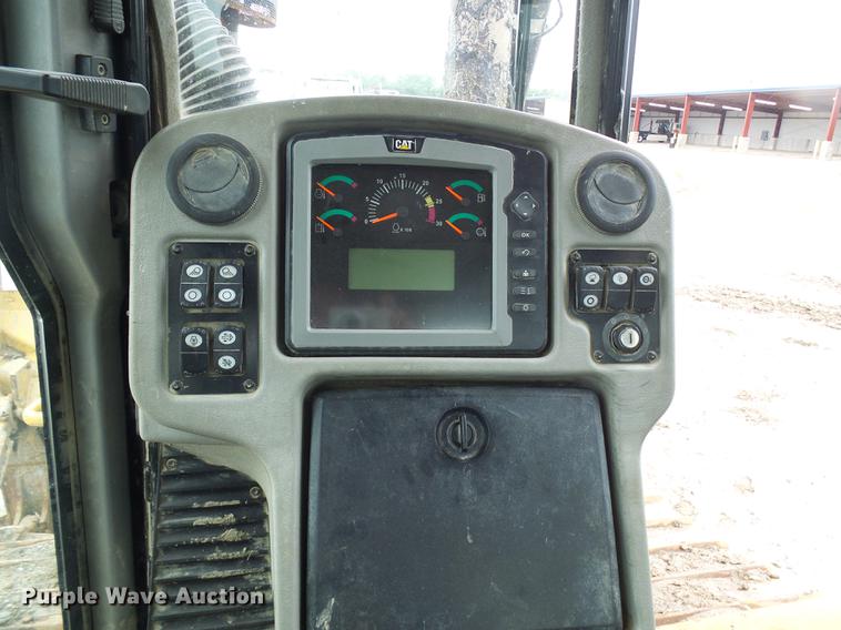 image for item DF7299 2012 Caterpillar D6T XW dozer