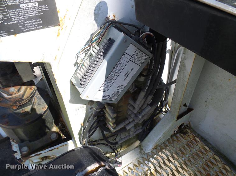 image for item DF7312 2006 International 7400 digger derrick truck