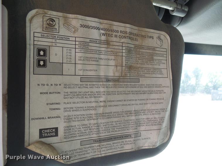 image for item DF7312 2006 International 7400 digger derrick truck