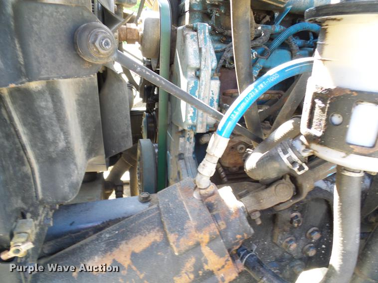 image for item DF7312 2006 International 7400 digger derrick truck