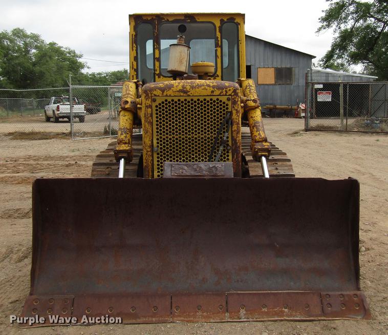 image for item DF8027 1964 Caterpillar D6B dozer