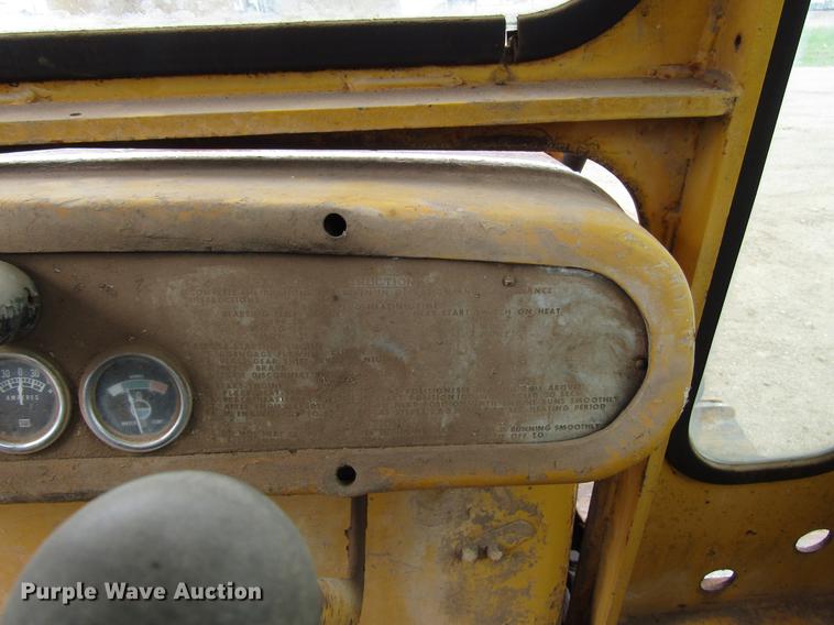 image for item DF8027 1964 Caterpillar D6B dozer