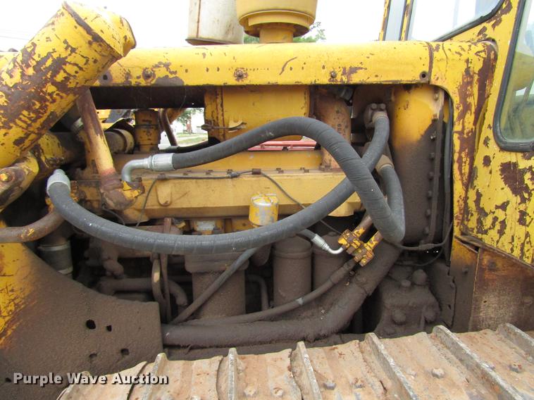 image for item DF8027 1964 Caterpillar D6B dozer