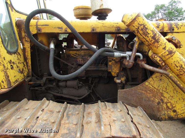 image for item DF8027 1964 Caterpillar D6B dozer