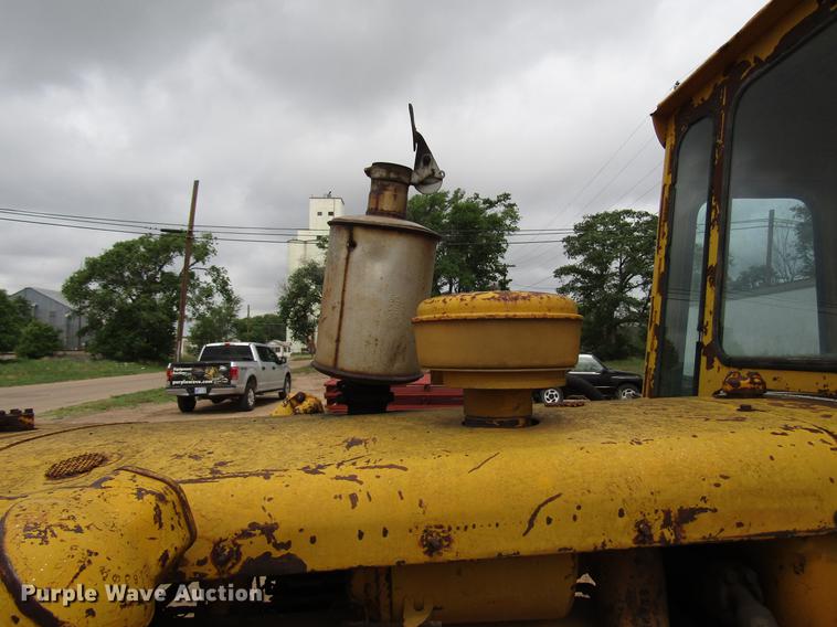 image for item DF8027 1964 Caterpillar D6B dozer