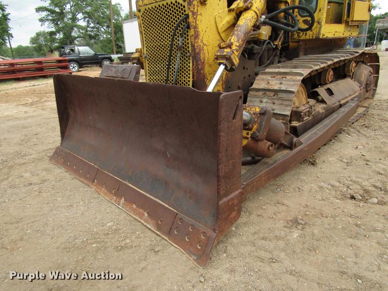image for item DF8027 1964 Caterpillar D6B dozer