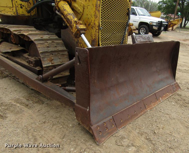 image for item DF8027 1964 Caterpillar D6B dozer