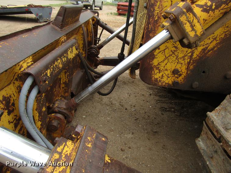 image for item DF8027 1964 Caterpillar D6B dozer
