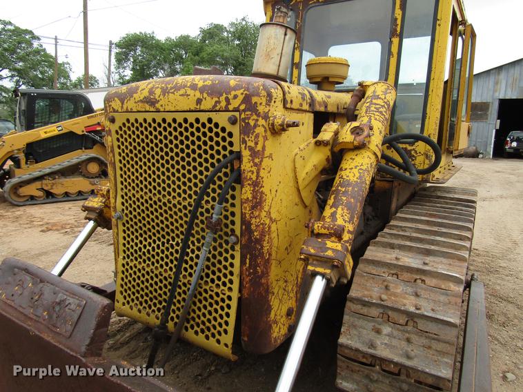 image for item DF8027 1964 Caterpillar D6B dozer