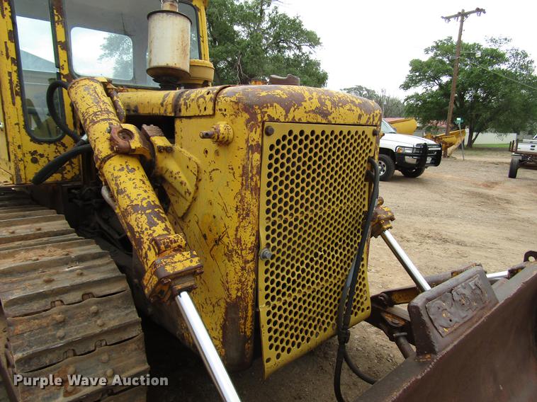 image for item DF8027 1964 Caterpillar D6B dozer