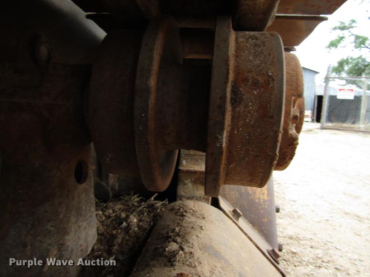 image for item DF8027 1964 Caterpillar D6B dozer