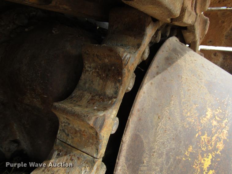 image for item DF8027 1964 Caterpillar D6B dozer