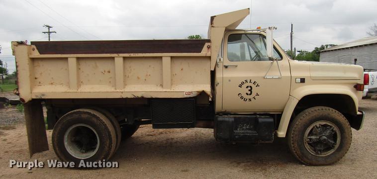 image for item DF8038 1985 Chevrolet C70 dump truck