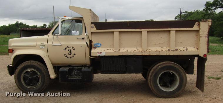 image for item DF8038 1985 Chevrolet C70 dump truck