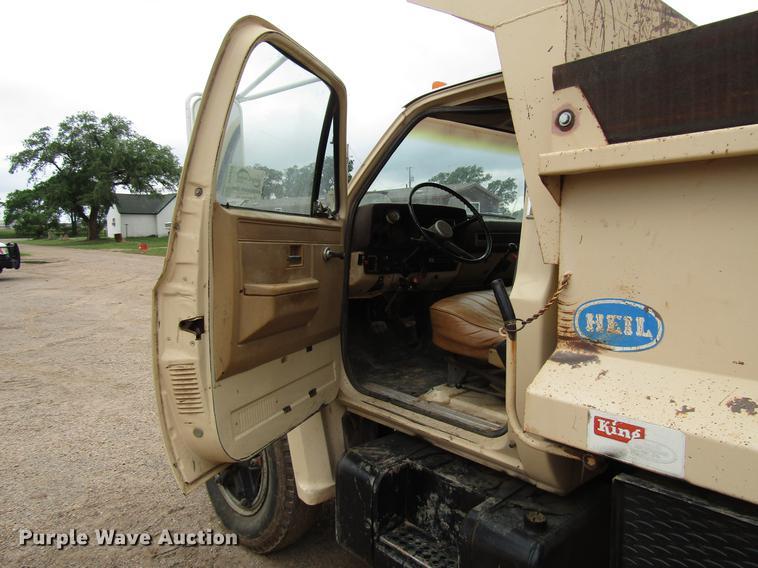 image for item DF8038 1985 Chevrolet C70 dump truck