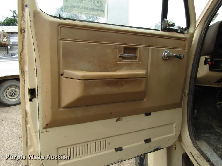 image for item DF8038 1985 Chevrolet C70 dump truck