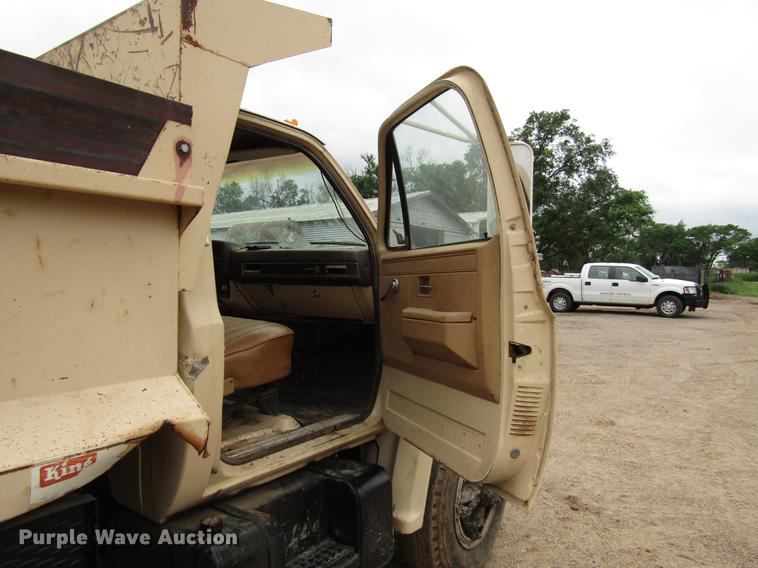 image for item DF8038 1985 Chevrolet C70 dump truck