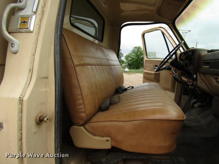 image for item DF8038 1985 Chevrolet C70 dump truck