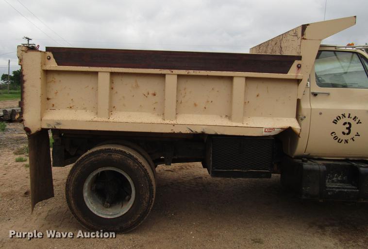 image for item DF8038 1985 Chevrolet C70 dump truck