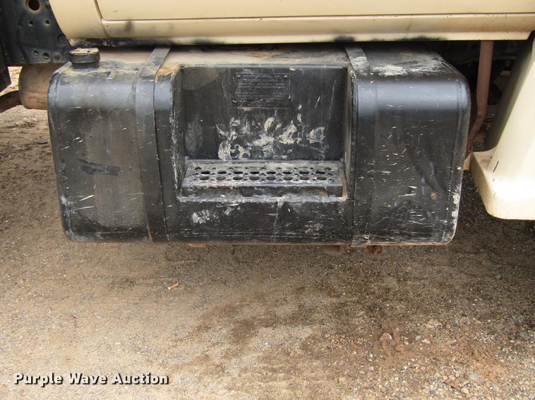 image for item DF8038 1985 Chevrolet C70 dump truck