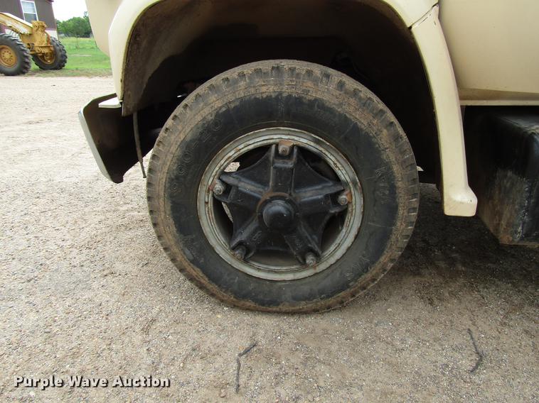 image for item DF8038 1985 Chevrolet C70 dump truck