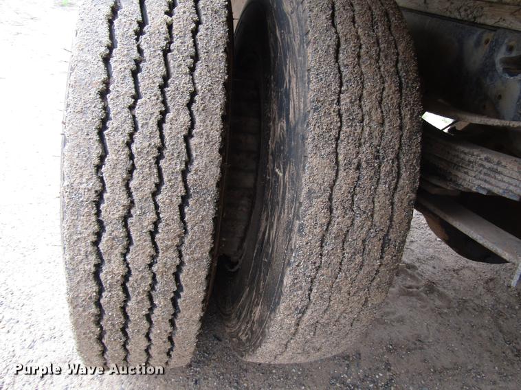 image for item DF8038 1985 Chevrolet C70 dump truck