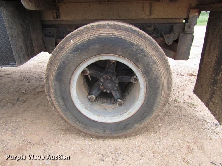 image for item DF8038 1985 Chevrolet C70 dump truck