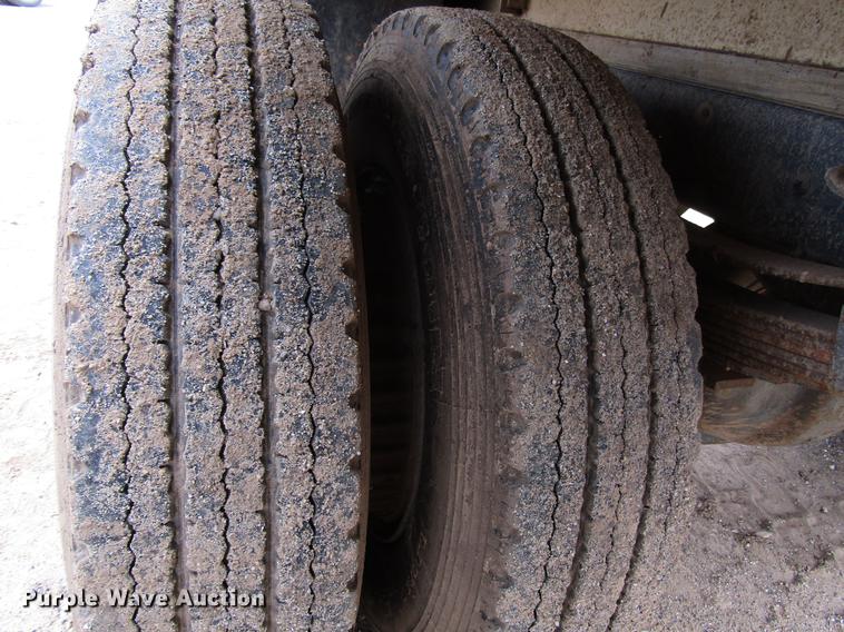 image for item DF8038 1985 Chevrolet C70 dump truck