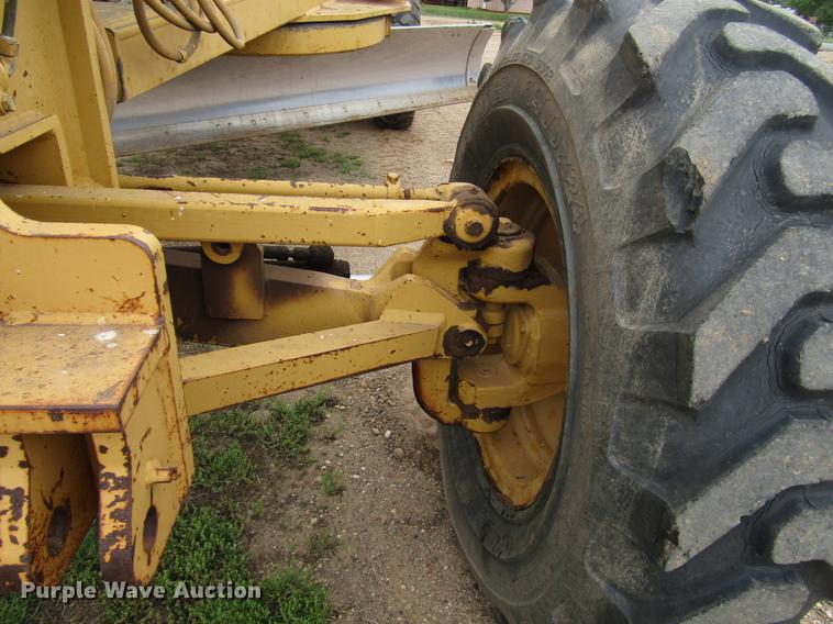 image for item DF8039 1991 Caterpillar 140G VHP motor grader