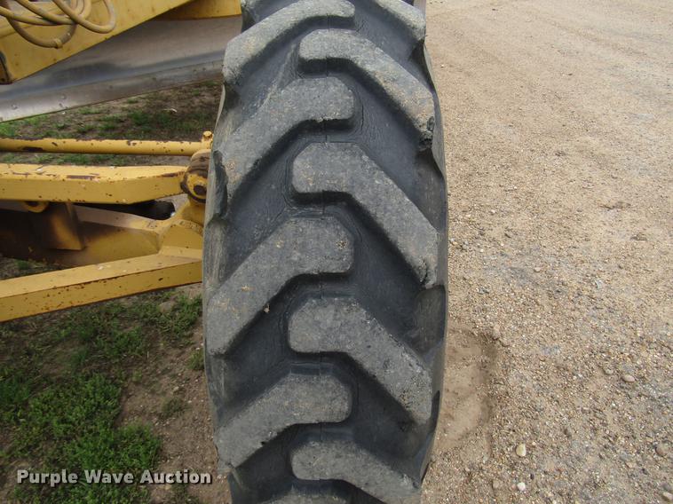 image for item DF8039 1991 Caterpillar 140G VHP motor grader