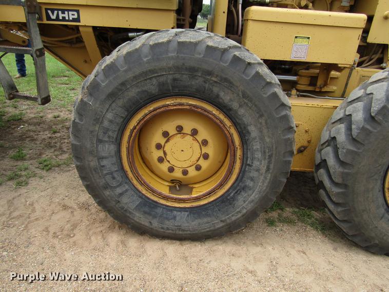 image for item DF8039 1991 Caterpillar 140G VHP motor grader