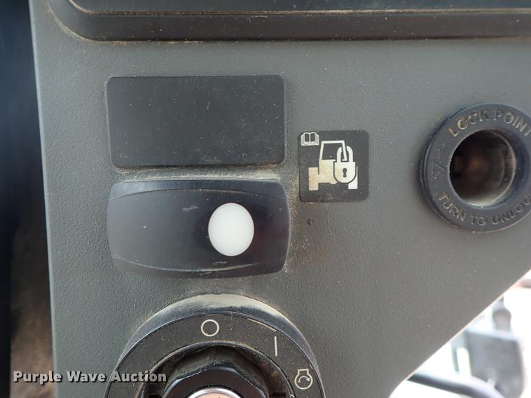 image for item DF8893 2008 Caterpillar 289C skid steer