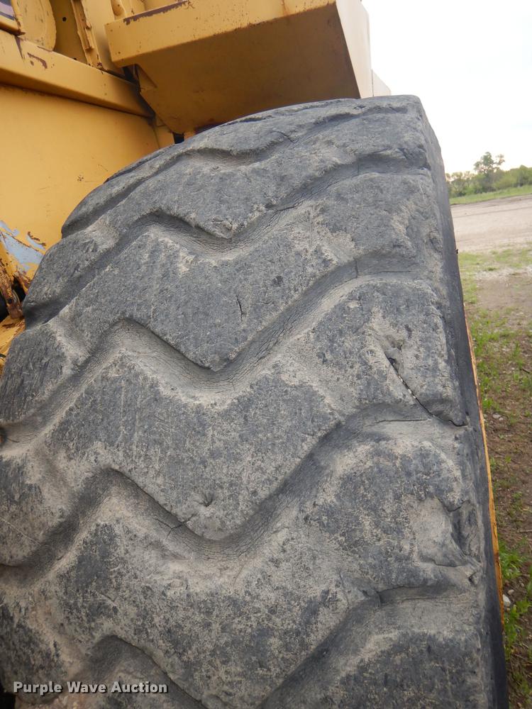 image for item DG1083 1986 Caterpillar 980C wheel loader