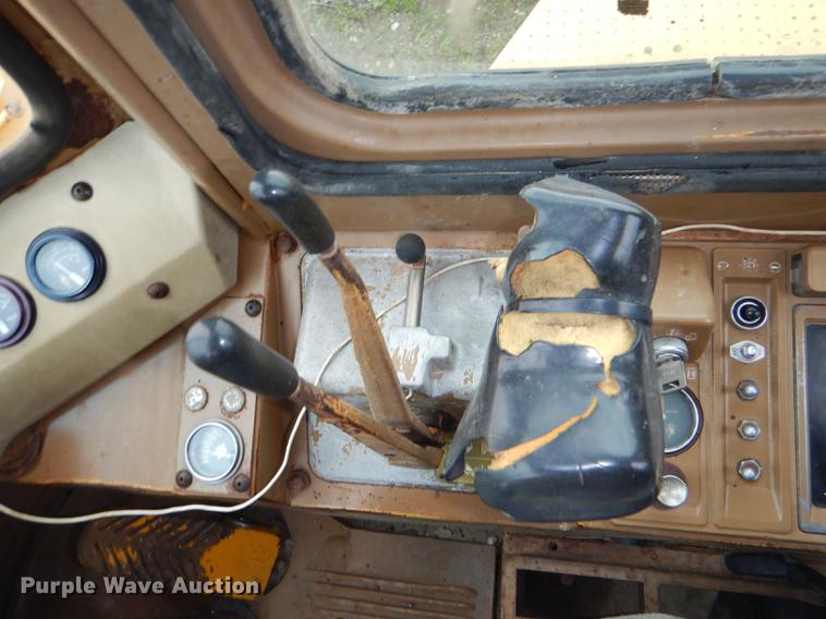 image for item DG1083 1986 Caterpillar 980C wheel loader