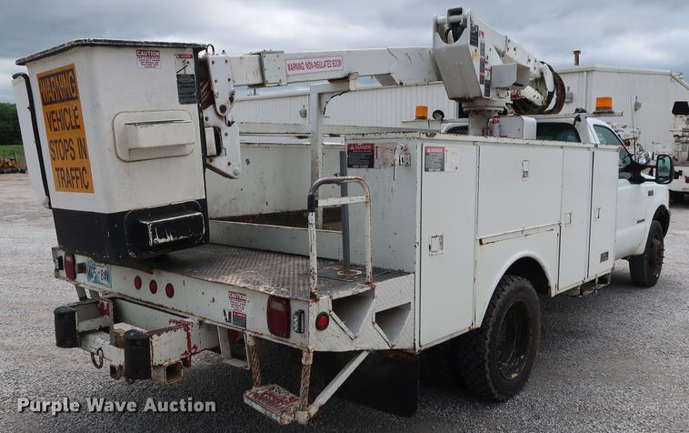 image for item DG3446 2000 Ford F550 Super Duty XL bucket truck