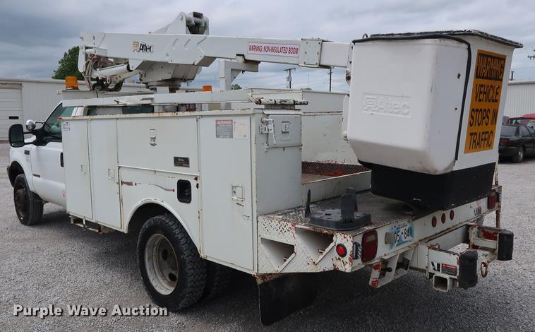 image for item DG3446 2000 Ford F550 Super Duty XL bucket truck