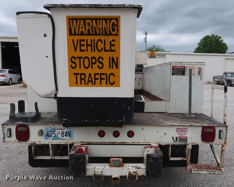 image for item DG3446 2000 Ford F550 Super Duty XL bucket truck