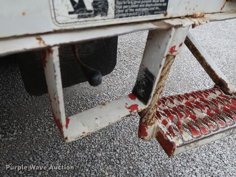 image for item DG3446 2000 Ford F550 Super Duty XL bucket truck