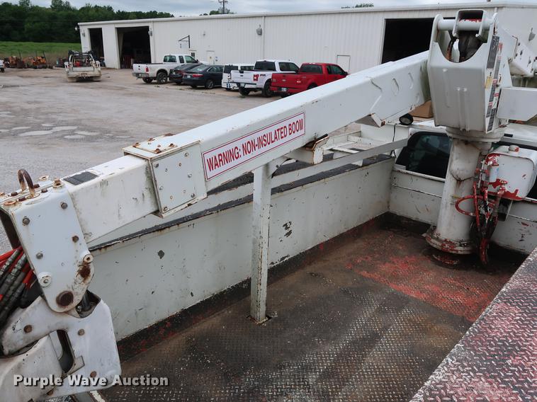 image for item DG3446 2000 Ford F550 Super Duty XL bucket truck