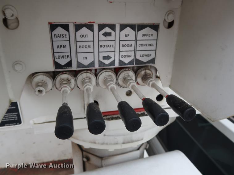 image for item DG3446 2000 Ford F550 Super Duty XL bucket truck