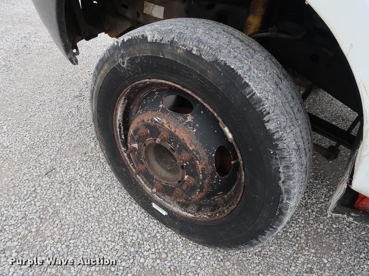 image for item DG3446 2000 Ford F550 Super Duty XL bucket truck