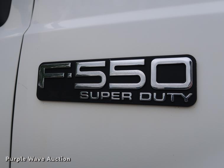 image for item DG3446 2000 Ford F550 Super Duty XL bucket truck