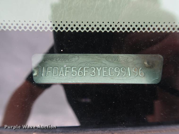 image for item DG3446 2000 Ford F550 Super Duty XL bucket truck