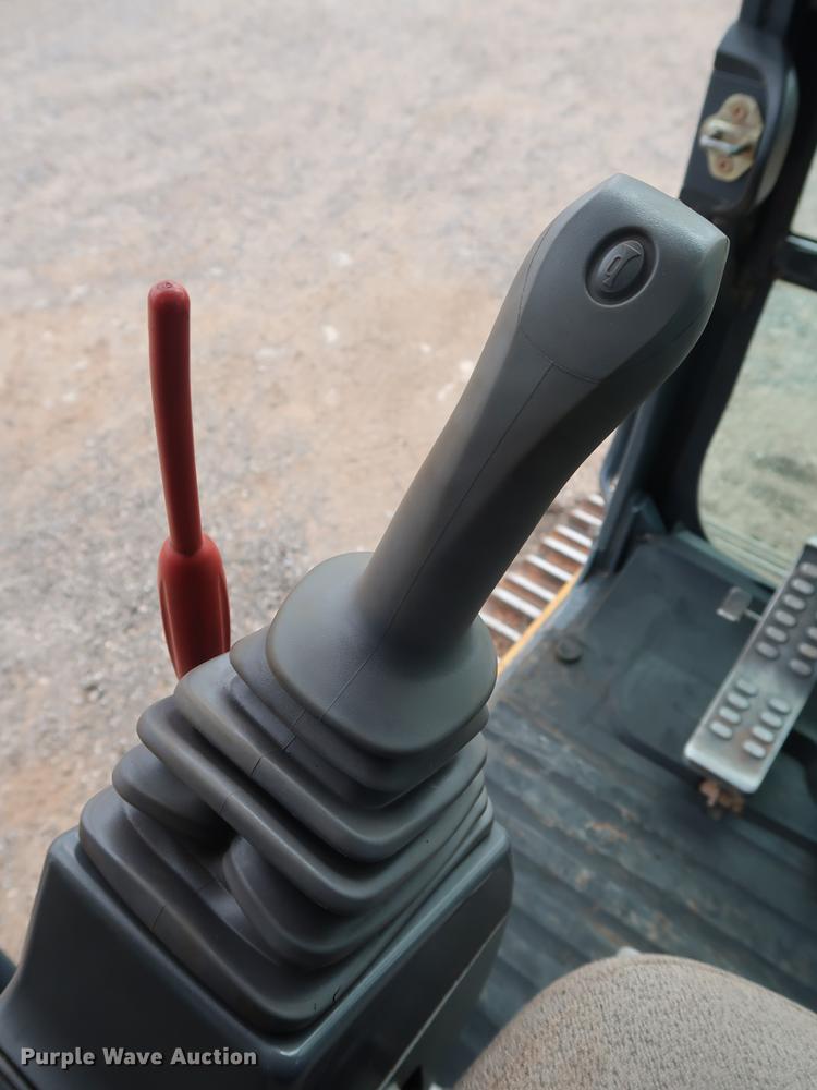 image for item DG4008 2010 John Deere 350D LC excavator